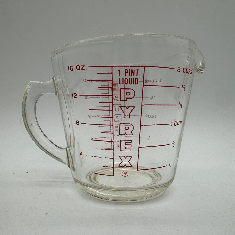 Vintage Pyrex 2 Cup 16 oz Glass Measuring Cup Red Lettering D-Handle 516